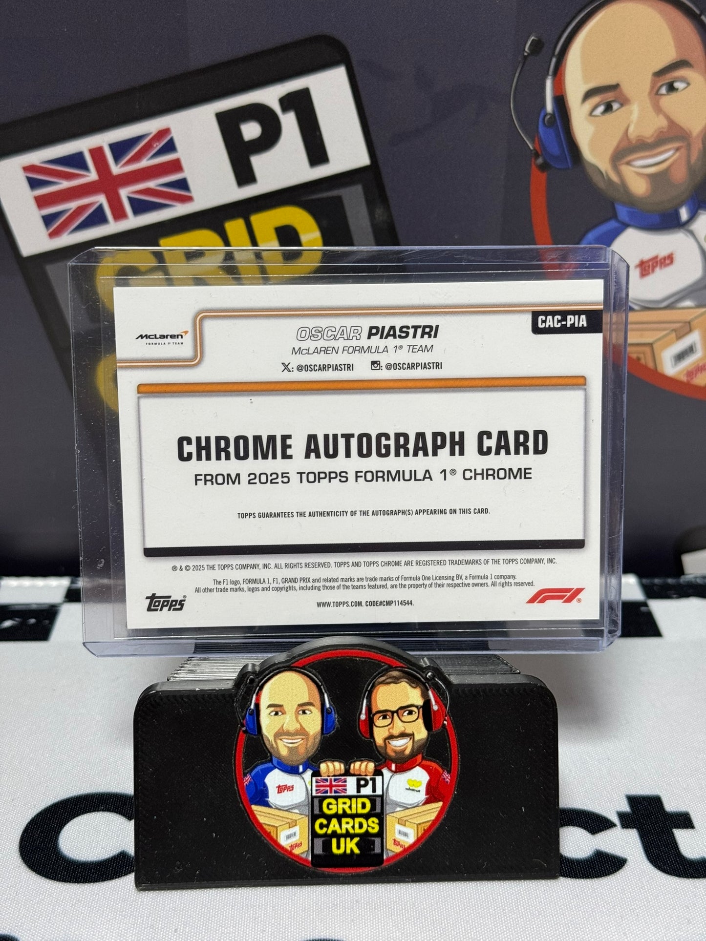 Oscar Piastri AUTO RED BLACK 1/1 - Topps 2025 Chrome Logofractor