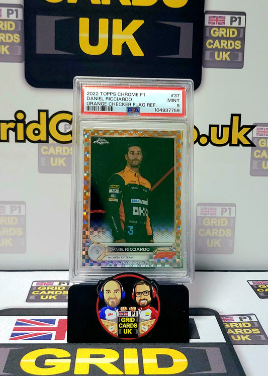 Daniel Ricciardo Orange Checker 19/25 - Topps Chrome F1 2022 - PSA 9