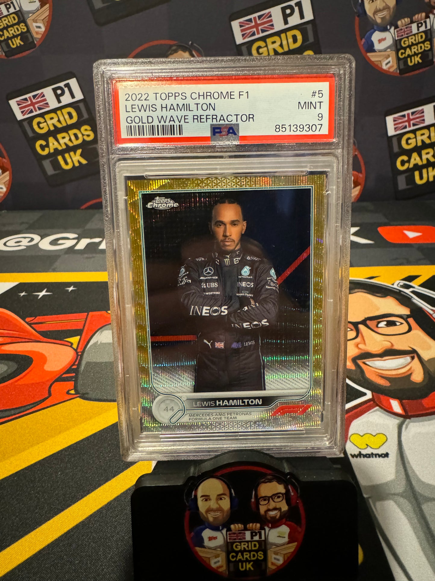 Lewis Hamilton 35/50 Gold Wave #5 - Chrome 2022 - PSA 9 SLAB