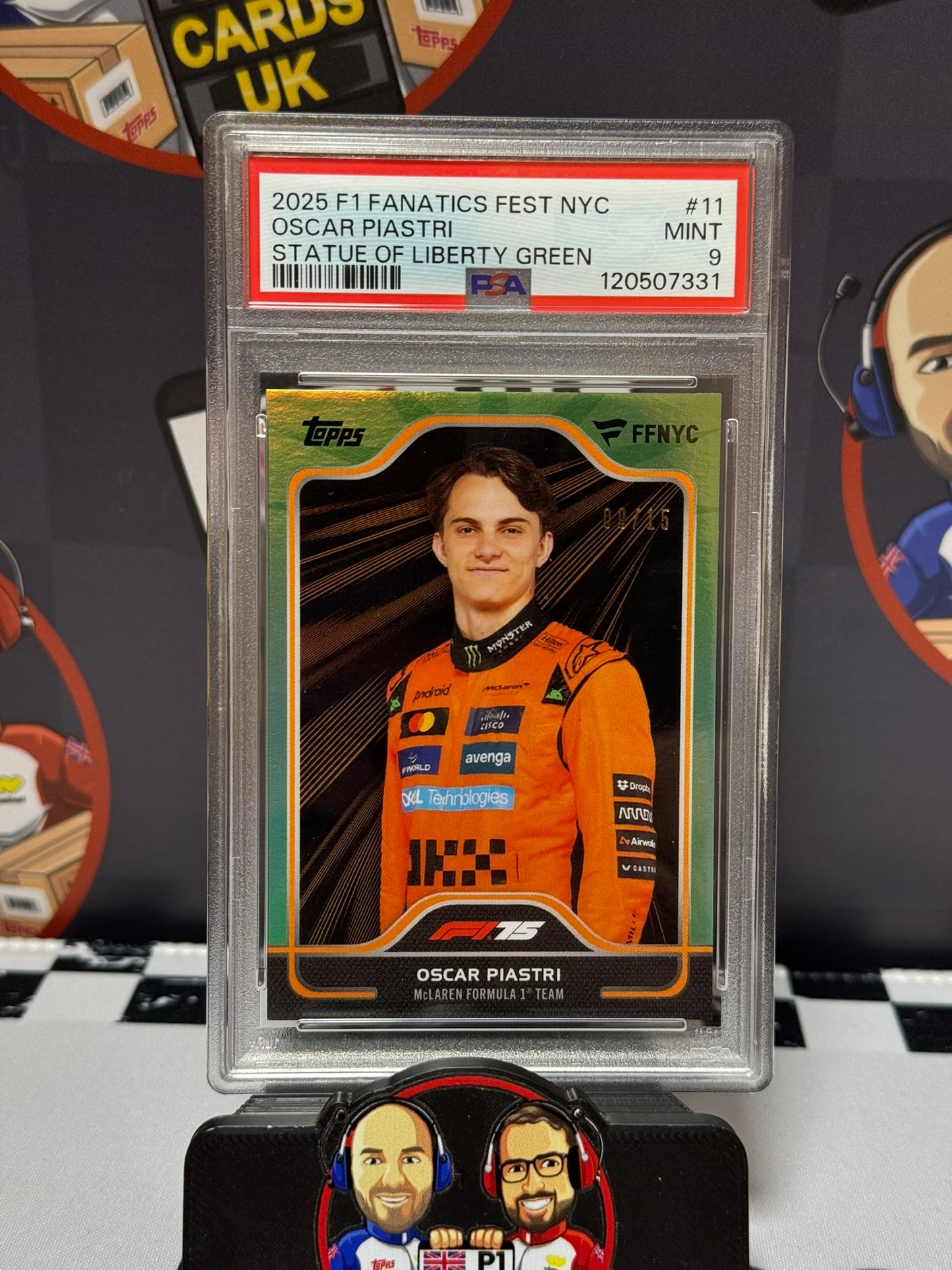Oscar Piastri STATUE OF LIBERTY GREEN 09/25 - Topps 2025 Fanatics Fest NYC - PSA 9