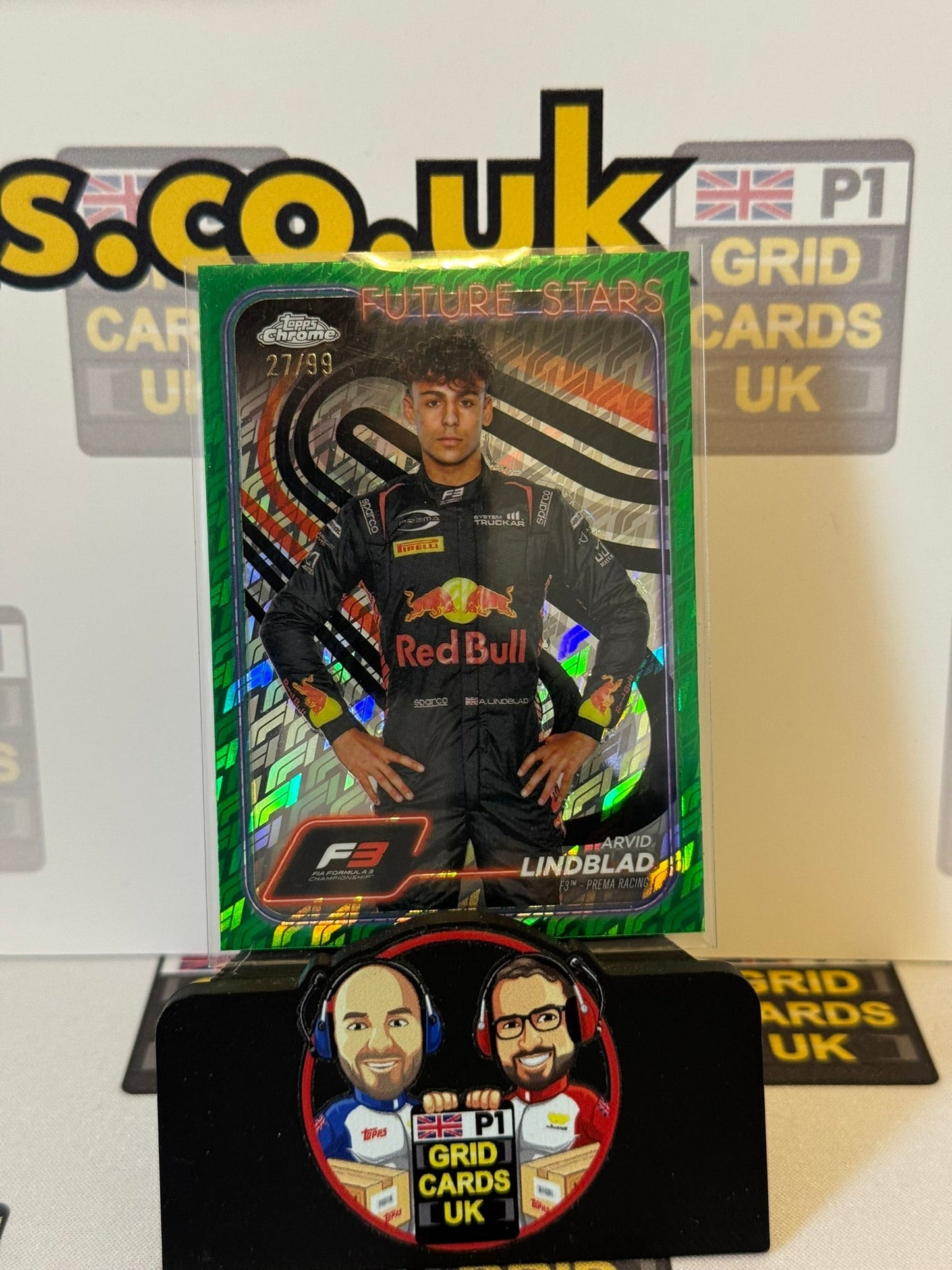 Arvid Lindblad Portrait 27/99 Green #45 - Topps F1 Chrome Logo Fractor 2024